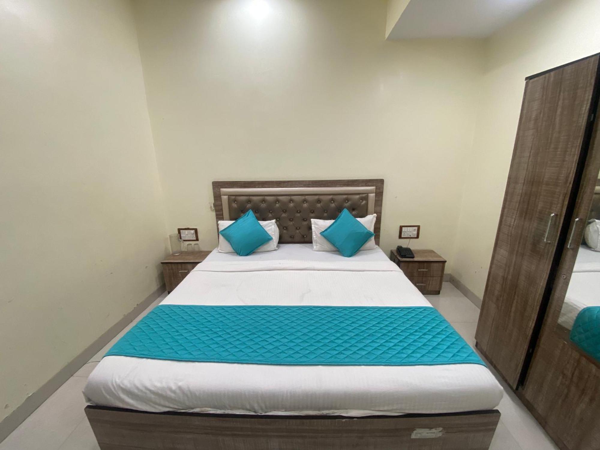 Hotel Apsara- Near J J Hospital Mumbai Exterior photo