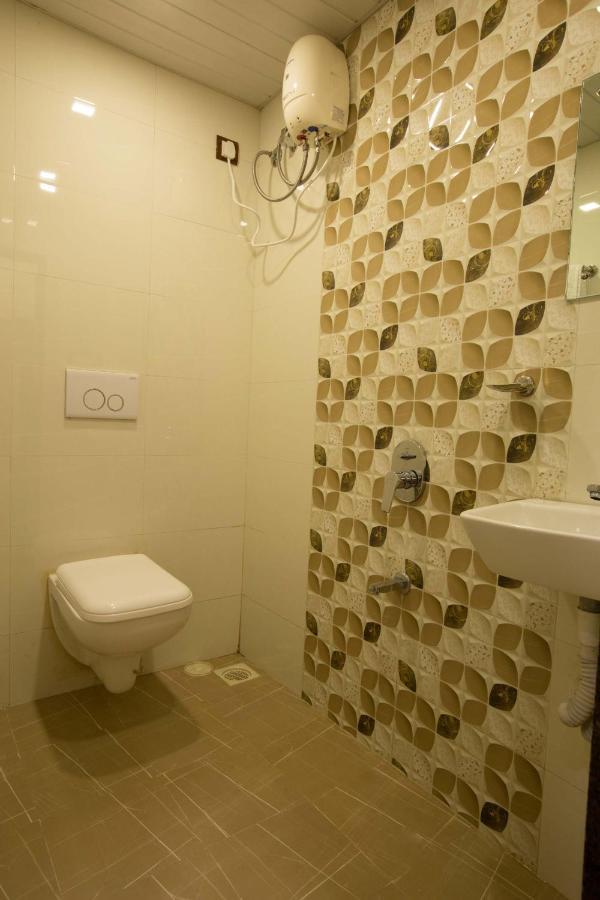 Hotel Apsara- Near J J Hospital Mumbai Exterior photo